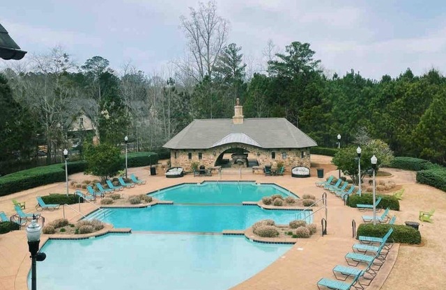 Cozy retreat - resort amenities