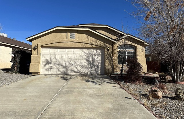 Cozy Rio Rancho home with easy access to Santa Fe, Albuquerque, or Jemez Springs