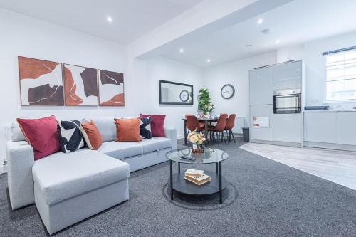Cozy Riverside Apartment 5mins to train station