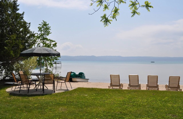 * COSY, ROMANTIQUE ET PRIVÉ SUR LE GRAND LAC GLEN *