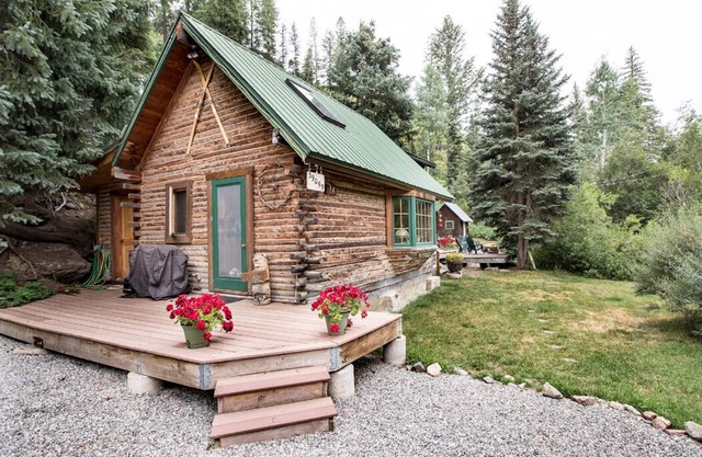 Cabine romantique confortable dans les bois - 1 mille au centre-ville de bateau à vapeur