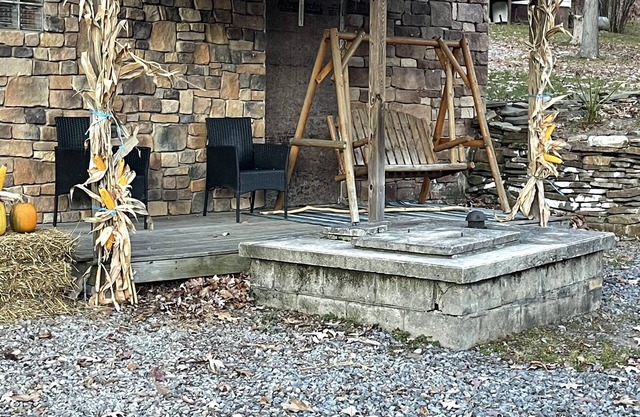 Cozy Rustic Cabin in the county!