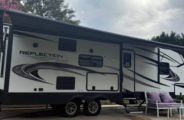 Cozy RV in Cool Columbus with AC