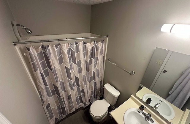 Cozy small apartment near Concord Mills and NASCAR, Just 15 mins aways
