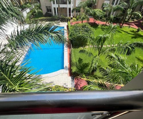 Cozy & Spacious 3BR Near Beach With Pool & Gym