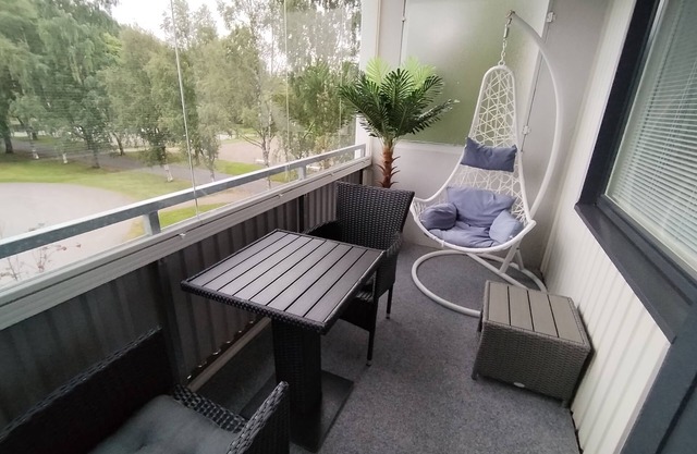 Cozy spacious apartment with free parking slot near Salo center