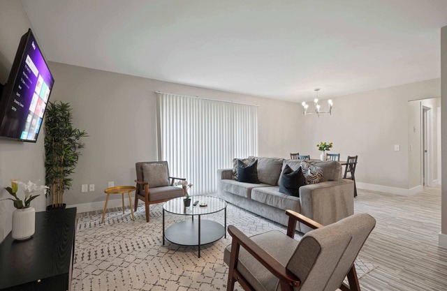 Cozy Stay | Modern Comfort in the City