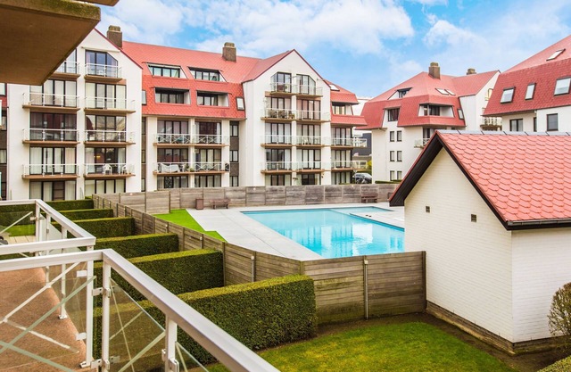 Bel appartement avec piscine commune