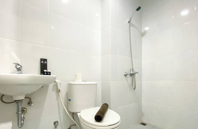 Cozy Stay Studio Patraland Urbano Apartment