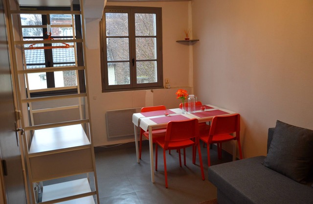 Studio cosy, centre ville, 5min à pied gare SNCF