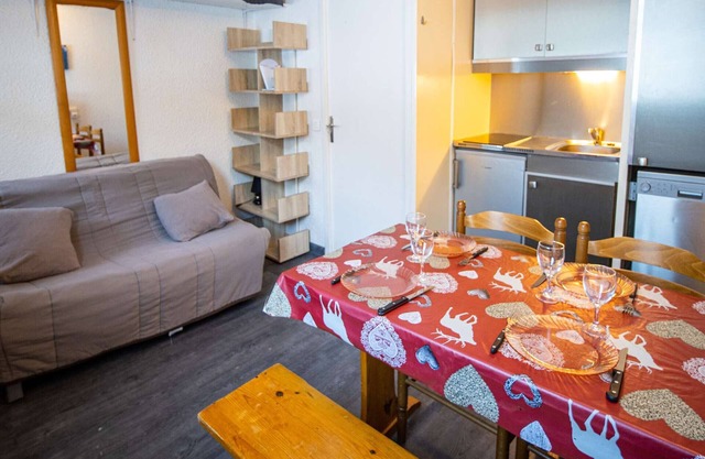 Studio cosy à Val Thorens – 2 pers, proche pistes et commerces, parking et local skis inclus