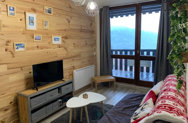 Charmant studio rénové 4 pers, 26m², exposé Nord avec balcon - à 100m du télésiège, Praloup 1500