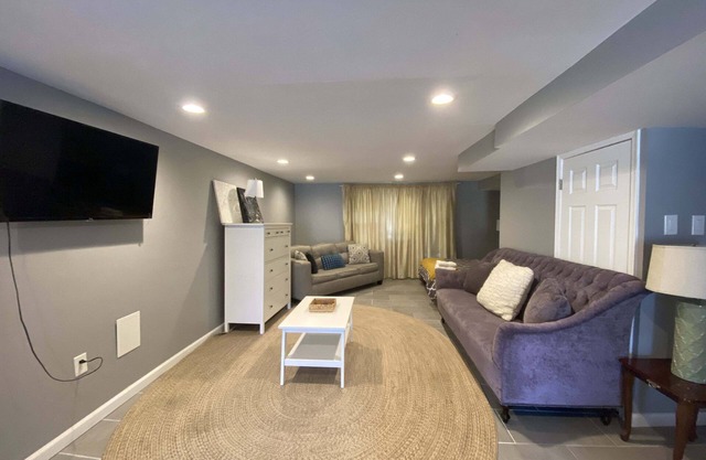 Cozy studio in the charming Philadelphia airport area with private bathroom