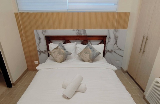 Cozy Studio Room with Balcony in Iloilo City Condo