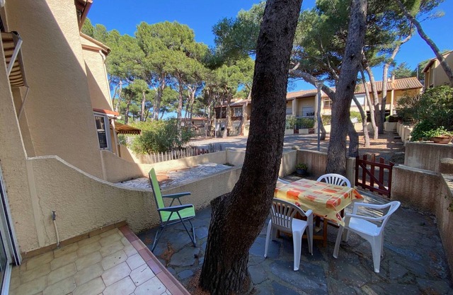Studio Cabine 4 Pers, Terrasse, Parking Privé, Proche Plage et Commerces, La Franqui