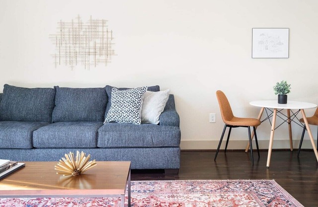 Stylish 1BR Downtown Loft With Private Balcony