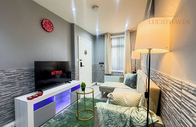 Cozy & Stylish flat in Coventry/Easy Access To City Hotspots!