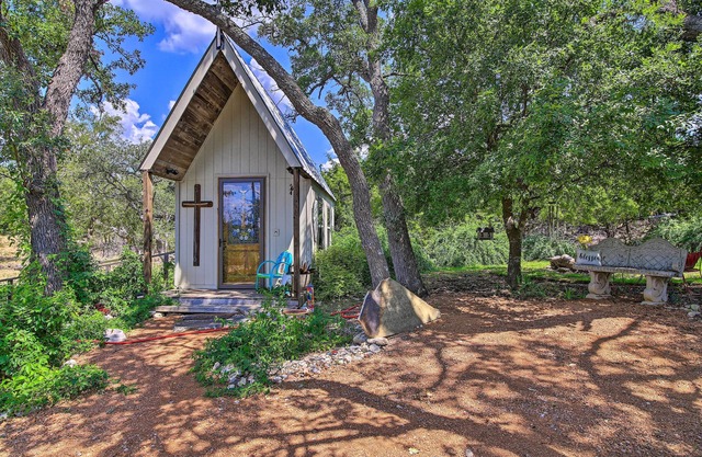 "White Chapel" Cozy Cottage Kerrville sur 6 Acres!