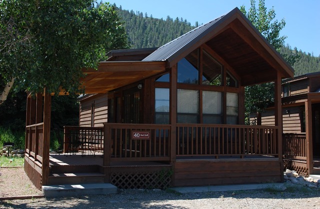 Cozy "Chalet" Chalet de style à Three Rivers Resort