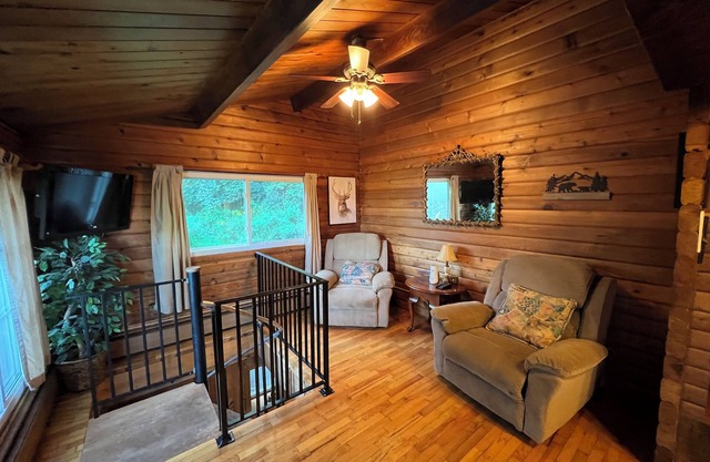 Cozy Tug Hill 4-bedroom cabin located directly on the trails in Turin NY