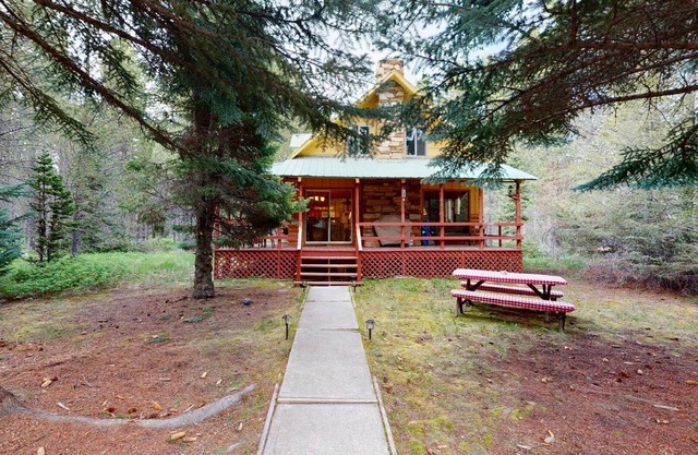 TWIN PINES⭐️WIFI GRATUIT, TÉLÉVISION PAR SATELLITE⭐️LIBÉRATION DES DÉCHETS, 3BR 2BA SLEEPS 6
