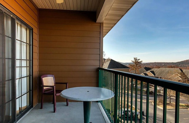 Unités confortables au Falls Village Resort à Branson!