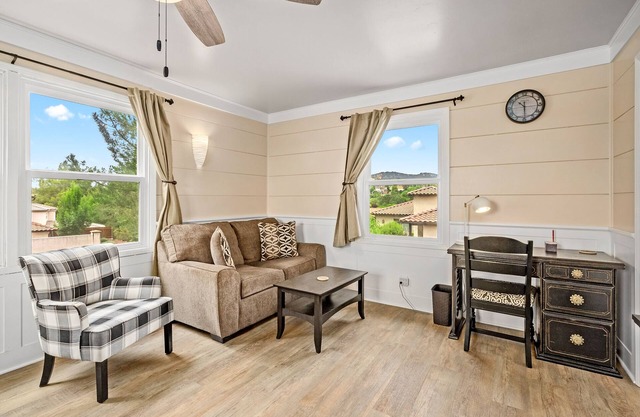 Cozy Up to Downtown Paso Robles and Quiet Neighborhood