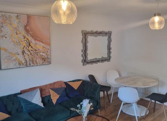 Cozy urban retreat in 2-bed home