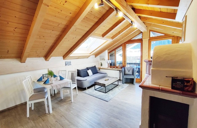 Cozy vacation apartment with two bedrooms, wood-burning stove and spacious balcony
