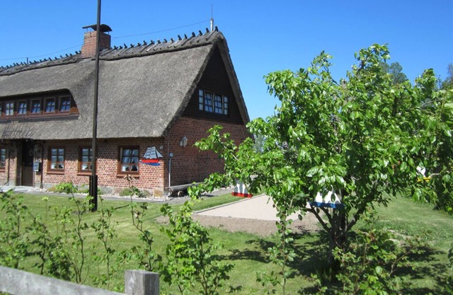 Appartement confortable pour 4 personnes dans une maison au toit de chaume rustique