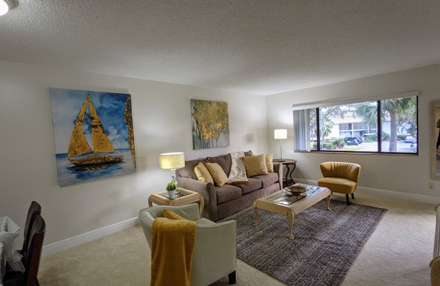 Cozy vacation condo 1B (2QB) /1B in Saddlebrook