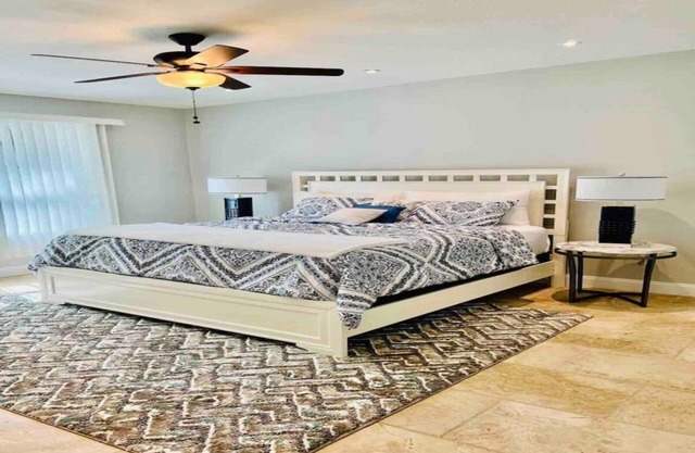 Cozy vacation home 5 mins from downtown!!!
