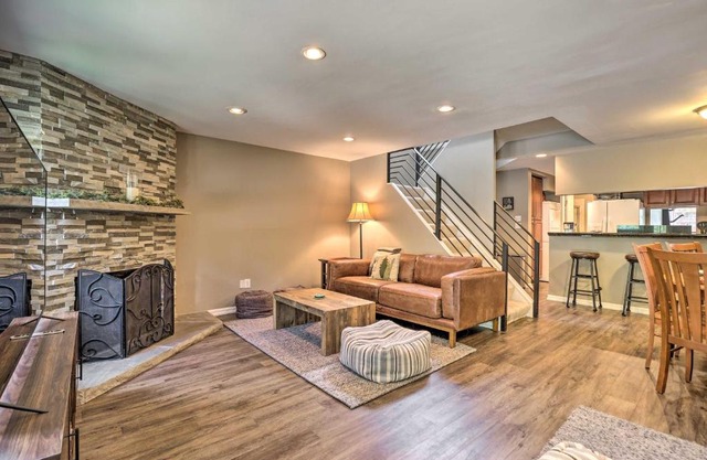 Cozy Vail Condo about 4 Mi to Vail Ski Resort!