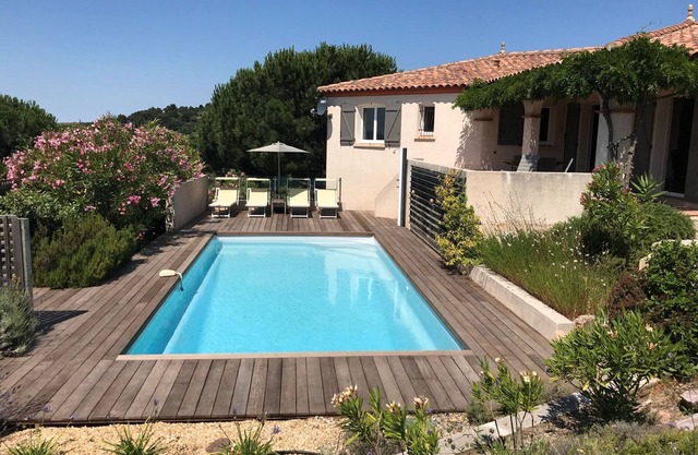Villa confortable à Caunes-Minervois avec piscine