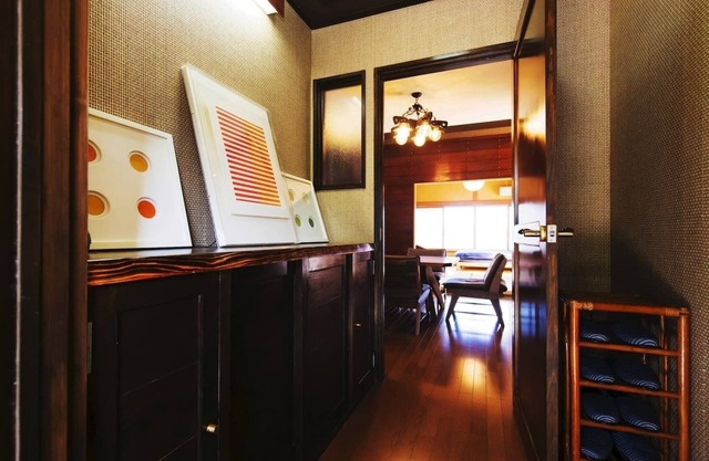 Cozy Villa wHot springs and Nature Terrace BBQ / Ito Shizuoka