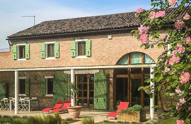 Villa confortable avec bain à remous extérieur et jardin près de Venise