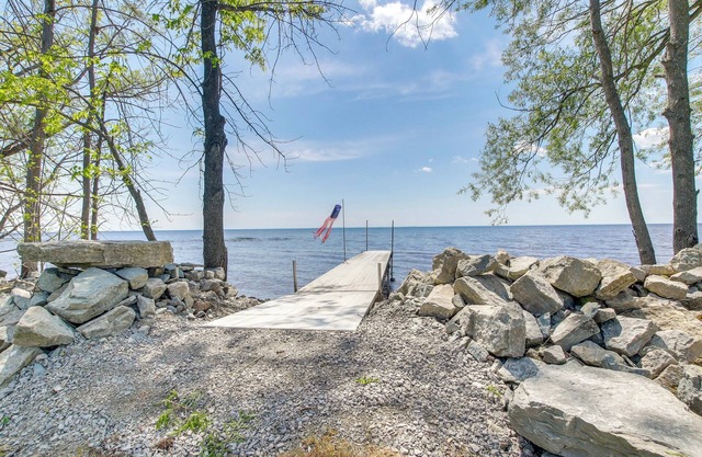 NEW! Cozy Waterfront Home on the Bay of Green Bay!