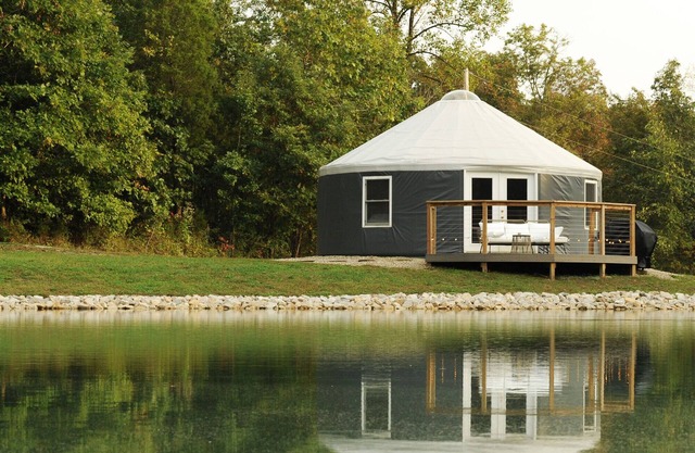 Cozy Waterfront Yurt with Heated Floors, full heat and AC, bathroom, Kitchenette