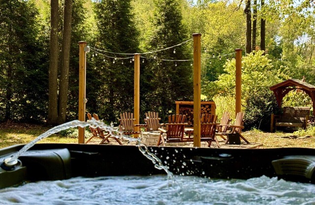 Cozy Cabin Ohiopyle Getaway See the Stars in the New Hot Tub & Beautiful Firepit