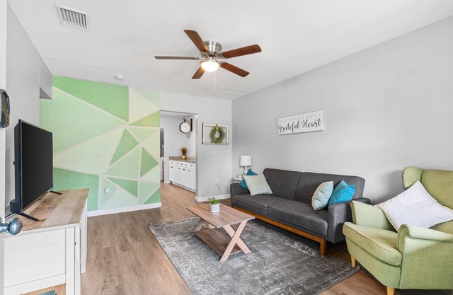 Cozy Winter Haven Escape | Pet-Friendly/Fenced Lot