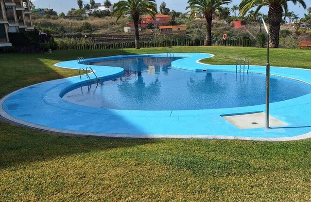 Accueillant avec vue sur la piscine et le Teide