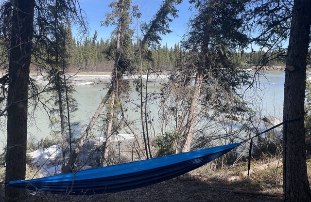 Cozy Yukon Cabin Close to Eclipse Hotsprings Resort- Optional Sauna Rental