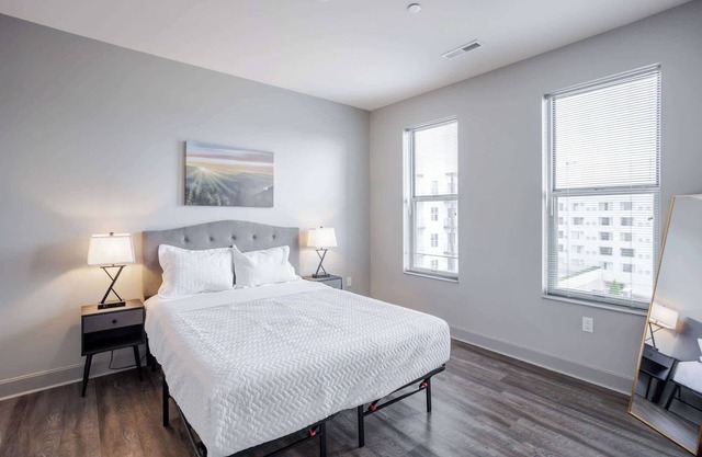 CozySuites at Current the Banks gym, pool 01