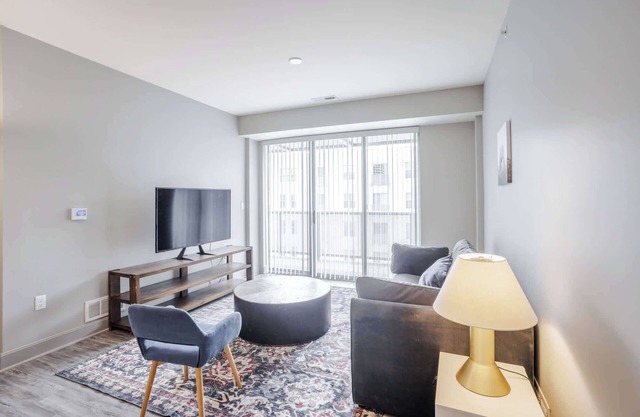 CozySuites at the Banks gym, pool 11
