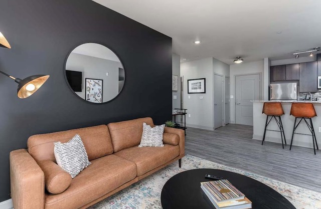 CozySuites at the Banks gym, pool 12