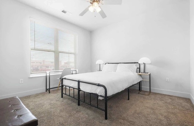 CozySuites Modern 2BR, Nora Indianapolis #9