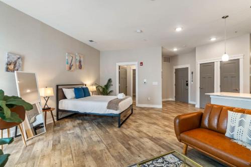 CozySuites - Penrose On Mass with pool and parking#10