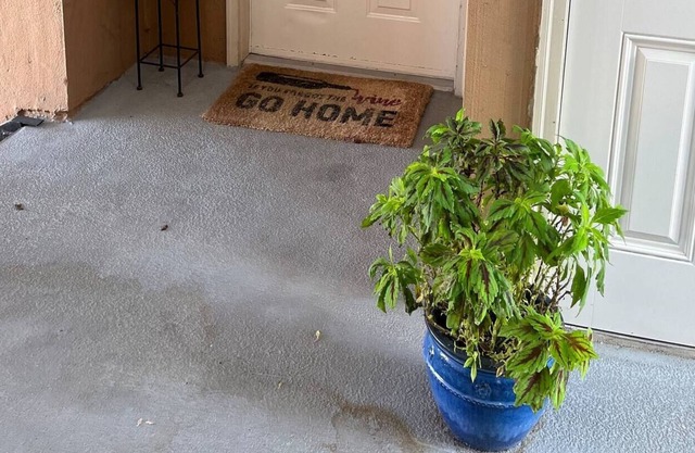 Cozzy Apt 2 beds 2 baths