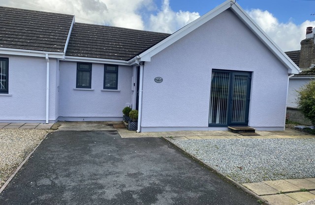 CRANFORD COTTAGE, Animaux acceptés, avec un jardin à Pembroke, Ref 998100