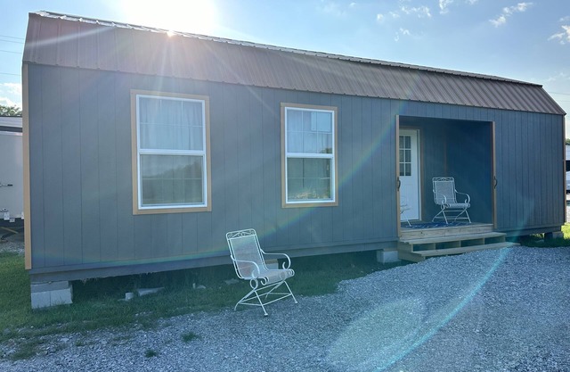 Crawdad Cabin - Minutes from Grand Lake O’ The Cherokee @Grand Getaway RV Park